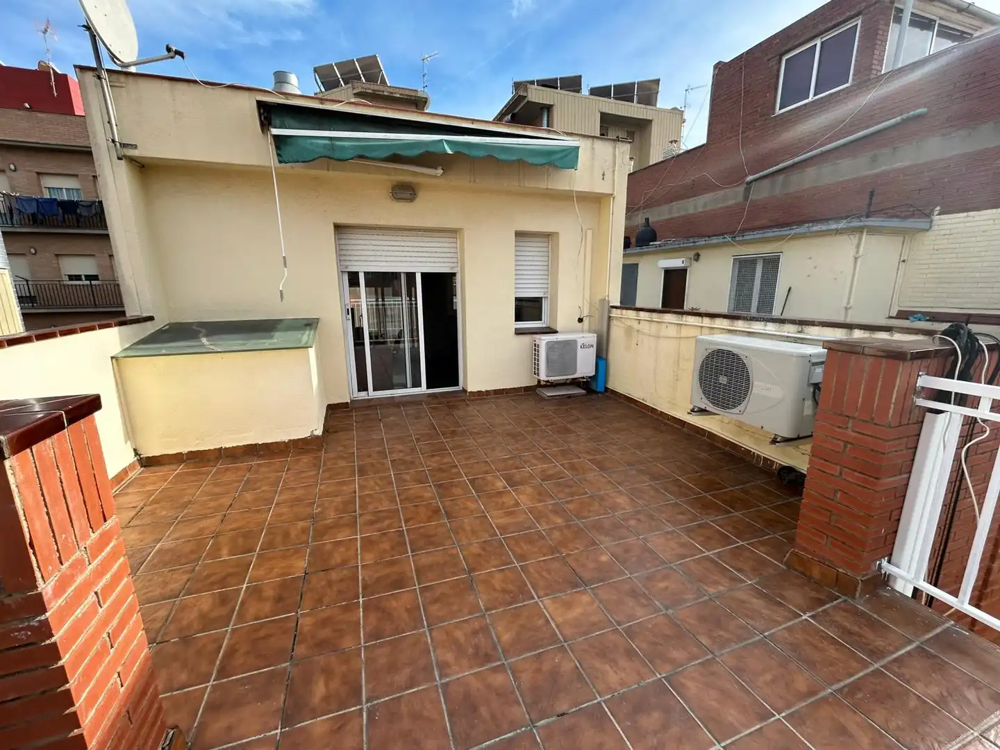Terrace of Houses for sale in Sant Adrià de Besòs  with Air Conditioner, Heating and Terrace