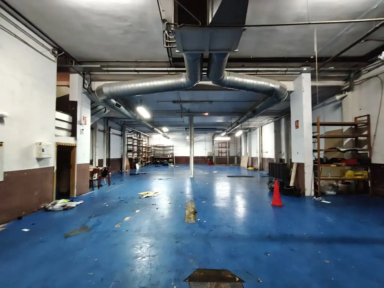 Nave industrial en venta en Cornellà de Llobregat