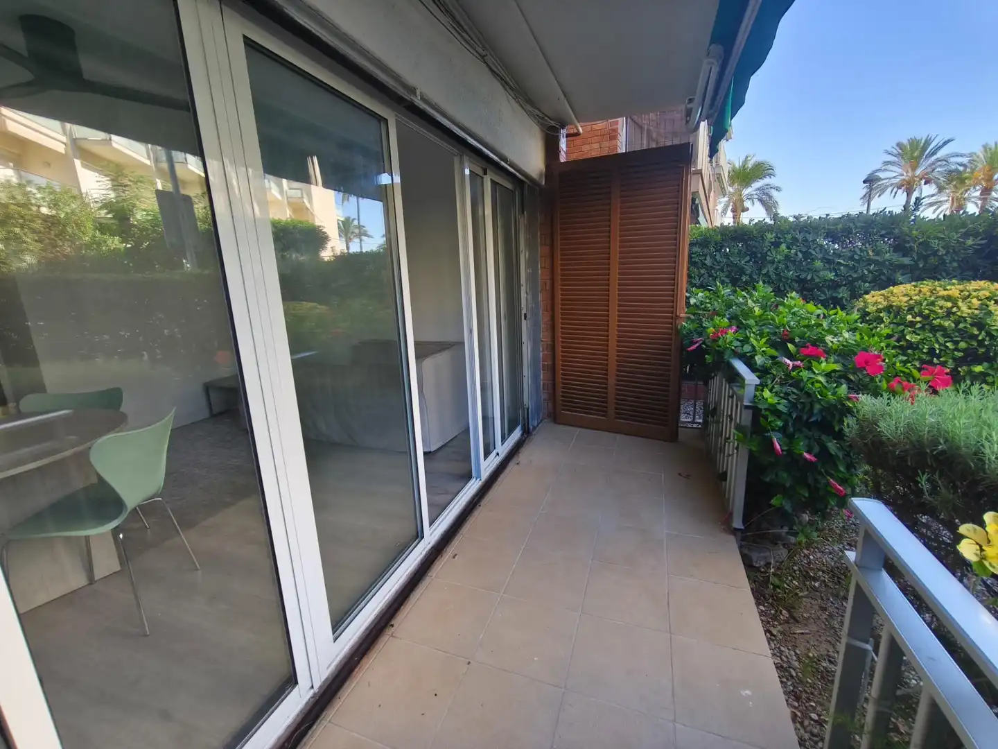 Ground floor with terrace for sale in Carrer JUAN DE LA COSA, imagen 3