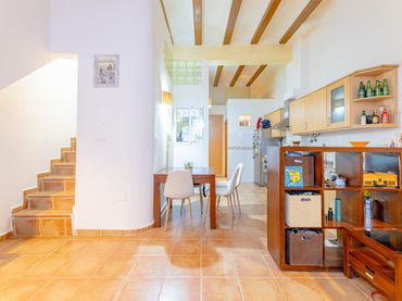 Maison avec balcon à vendre à JOSE BENLLIURE