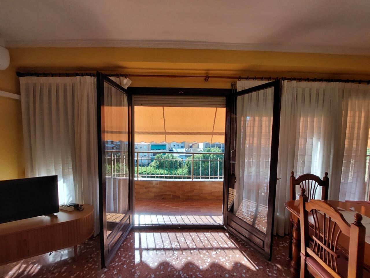 Piso de alquiler en Alicante / Alacant con Aire acondicionado, Calefacción y Amueblado