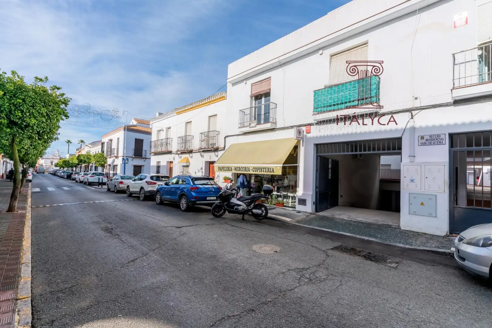 Vista exterior de Casa o chalet en venta en Aznalcázar con Aire acondicionado y Balcón