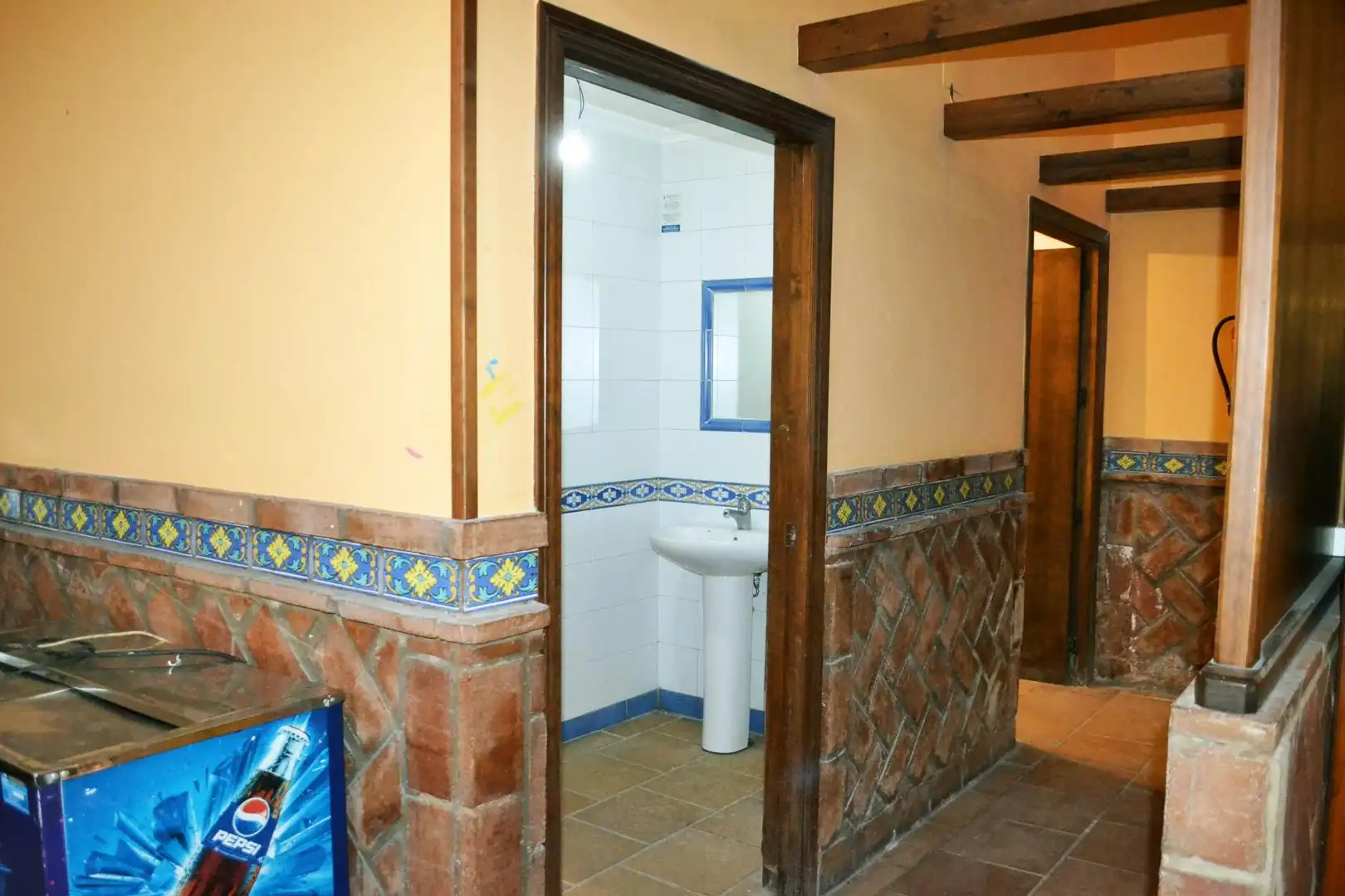 Local de alquiler en Algeciras con Aire acondicionado y Amueblado