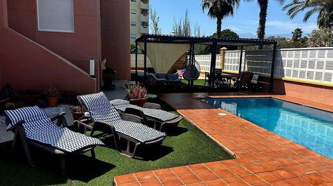 Vive junto al mar el chalet exclusivo que siempre soñaste en Almerimar