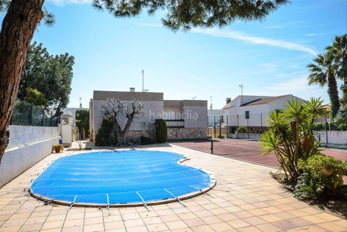 Swimming pool of House or chalet for sale in Calafell  with Heating, Terrace and Storage room
