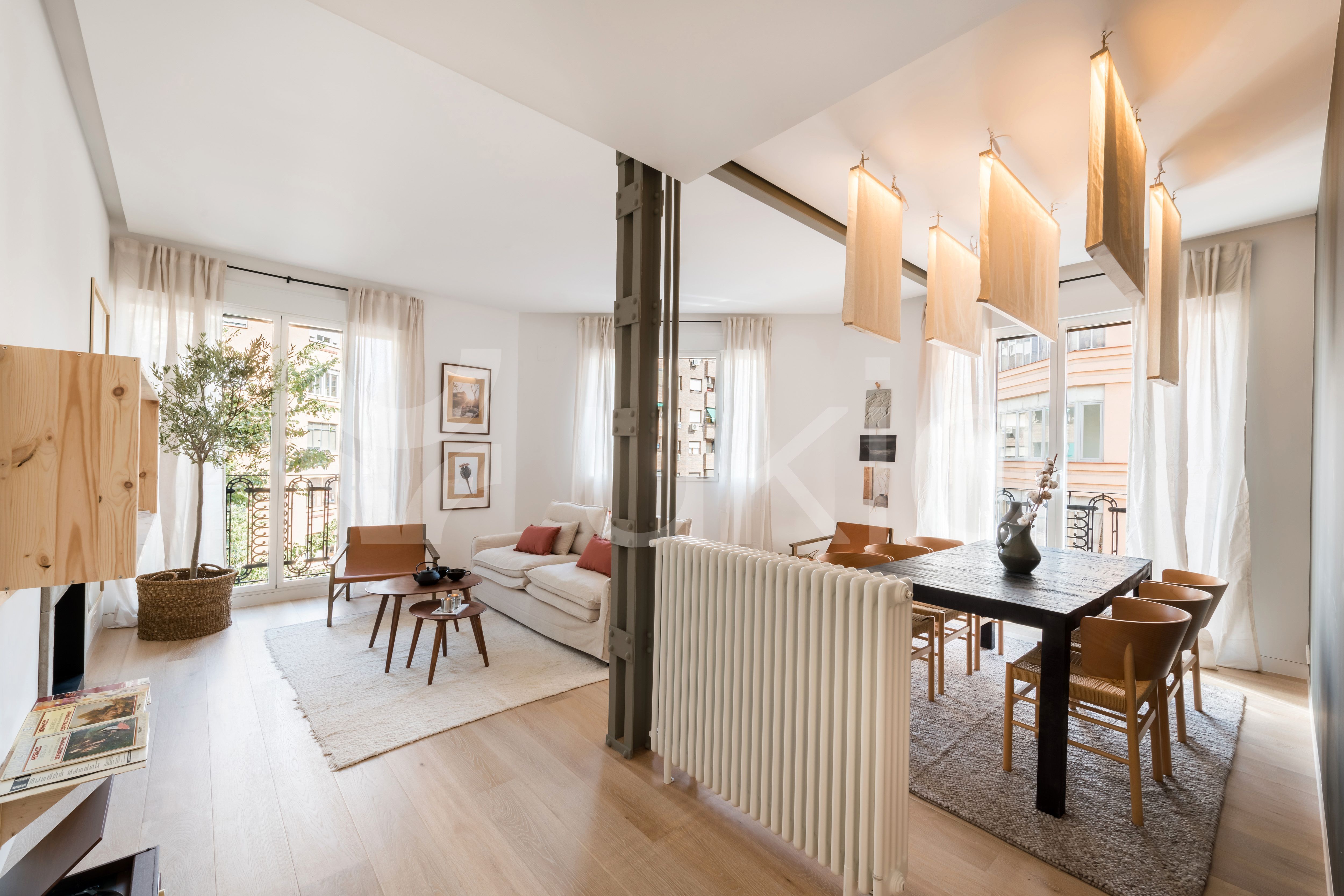 Living room of Flat to rent in  Madrid Capital  with Air Conditioner, Furnished and Oven