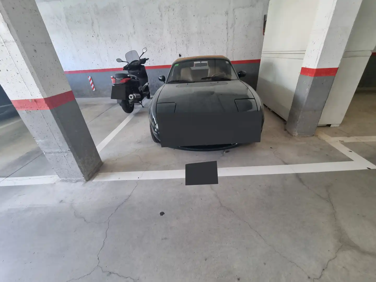 Parkplatz von Garage zum Verkauf in Figueres