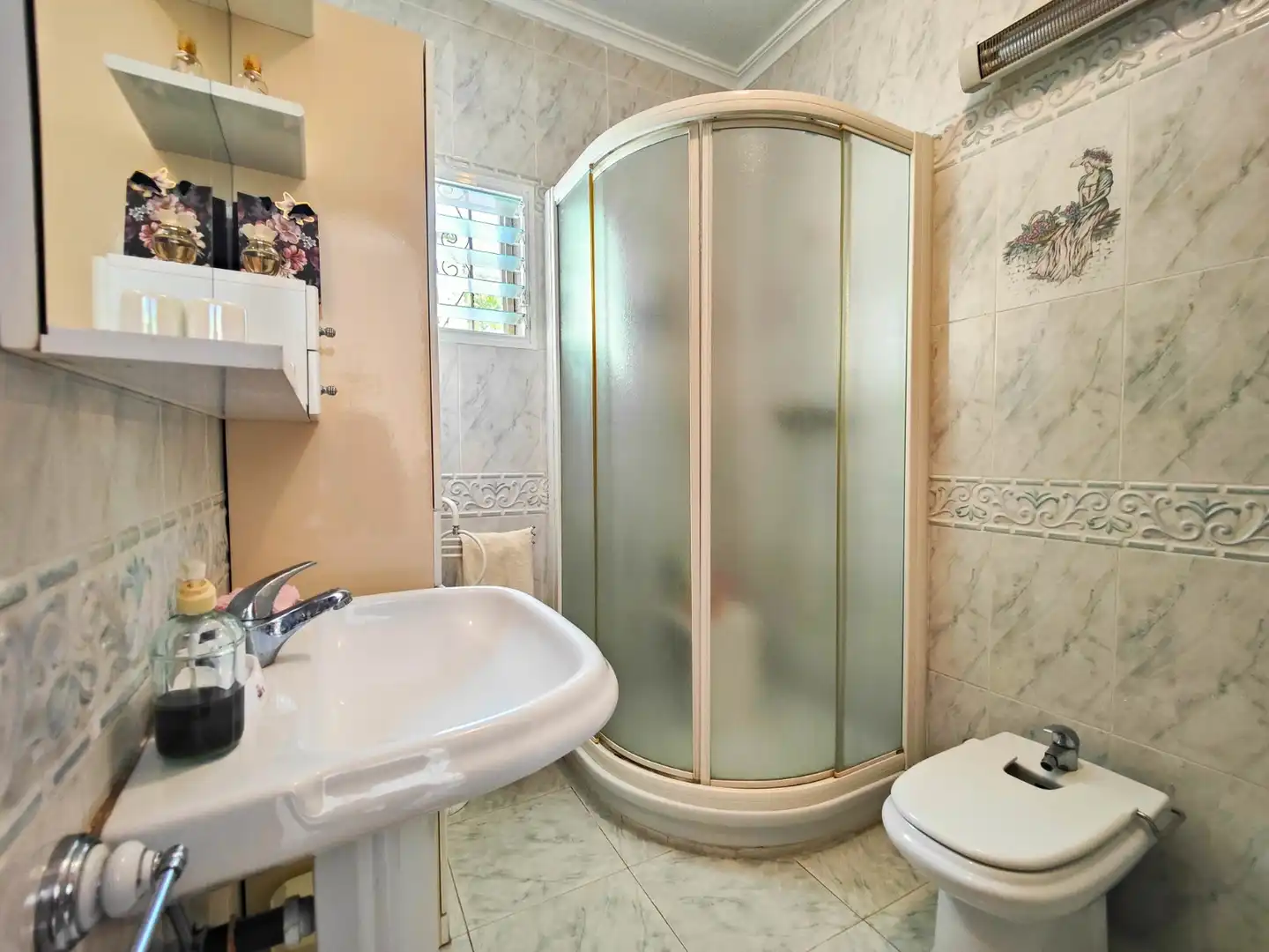 Baño de Casa adosada en venta en Torrevieja con Aire acondicionado, Jardín privado y Terraza