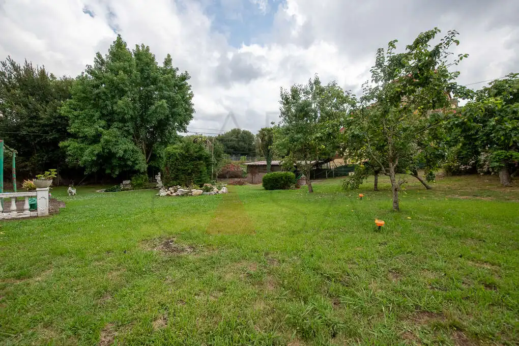 Casa o xalet en venda en El Astillero   amb Calefacció i Jardí privat