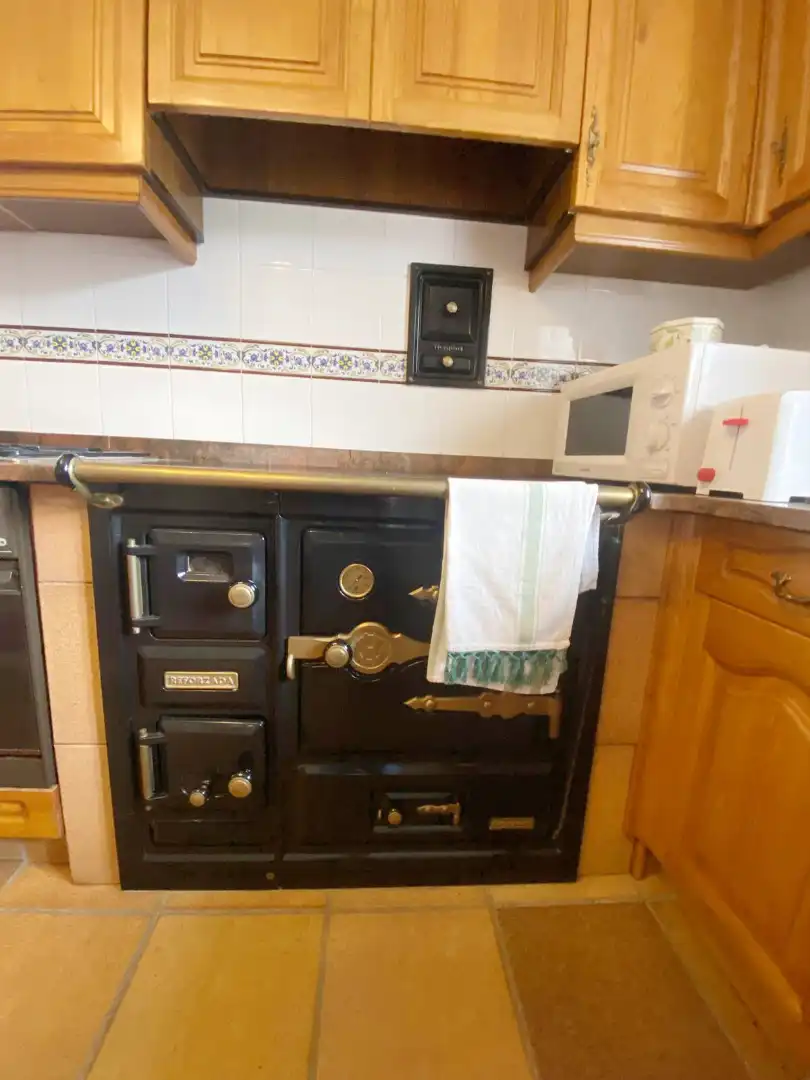 Cocina de Casa o chalet en venta en A Pontenova   con Calefacción, Jardín privado y Parquet