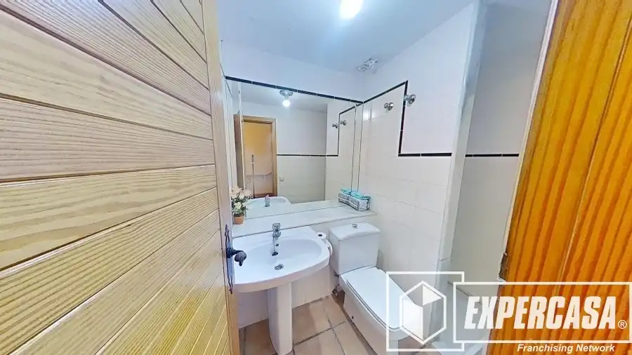 Bany de Casa o xalet en venda en Burjassot amb Aire condicionat, Calefacció i Terrassa