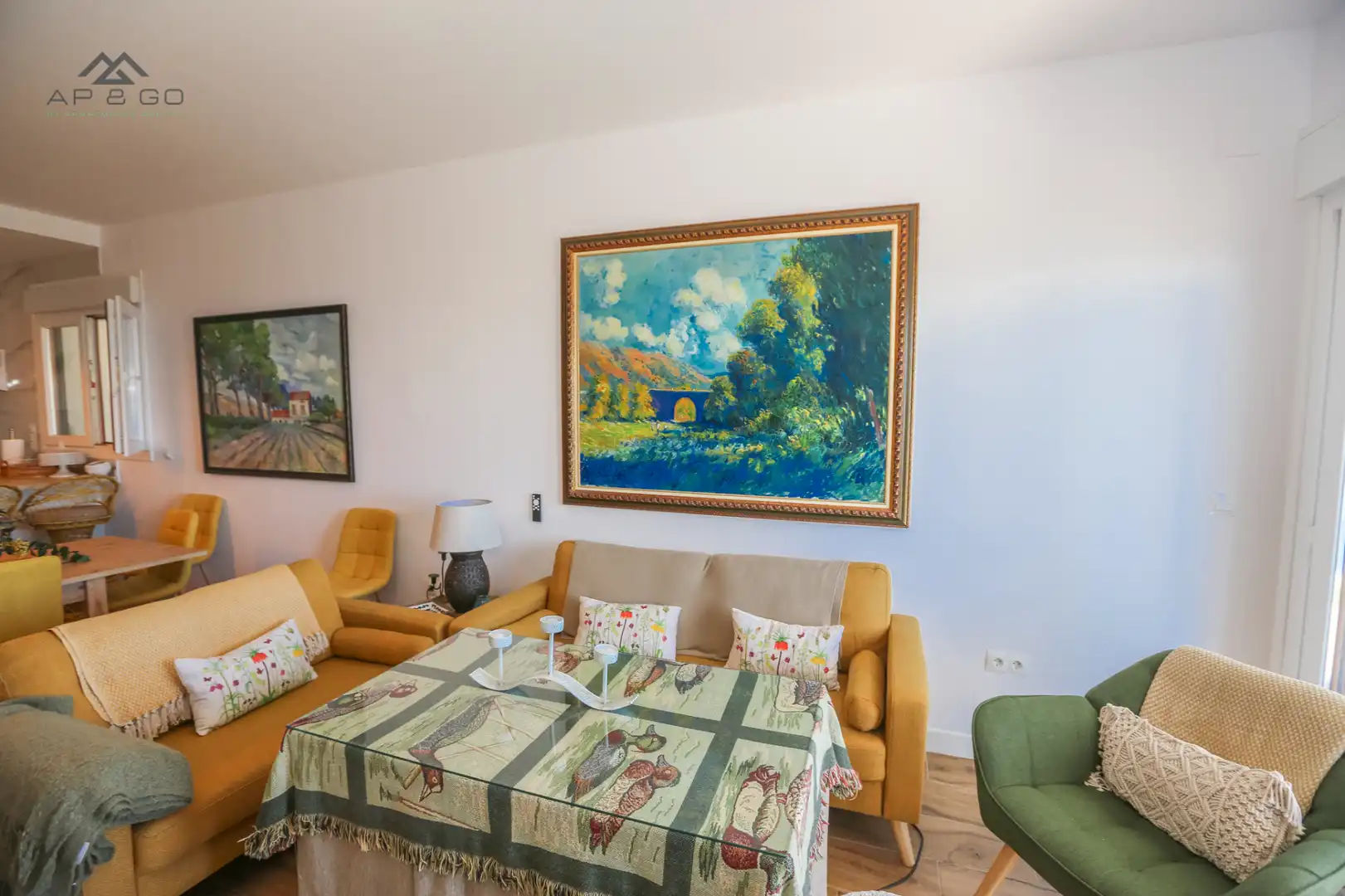 Sala d'estar de Casa o xalet de lloguer en Almuñécar amb Aire condicionat, Jardí privat i Terrassa