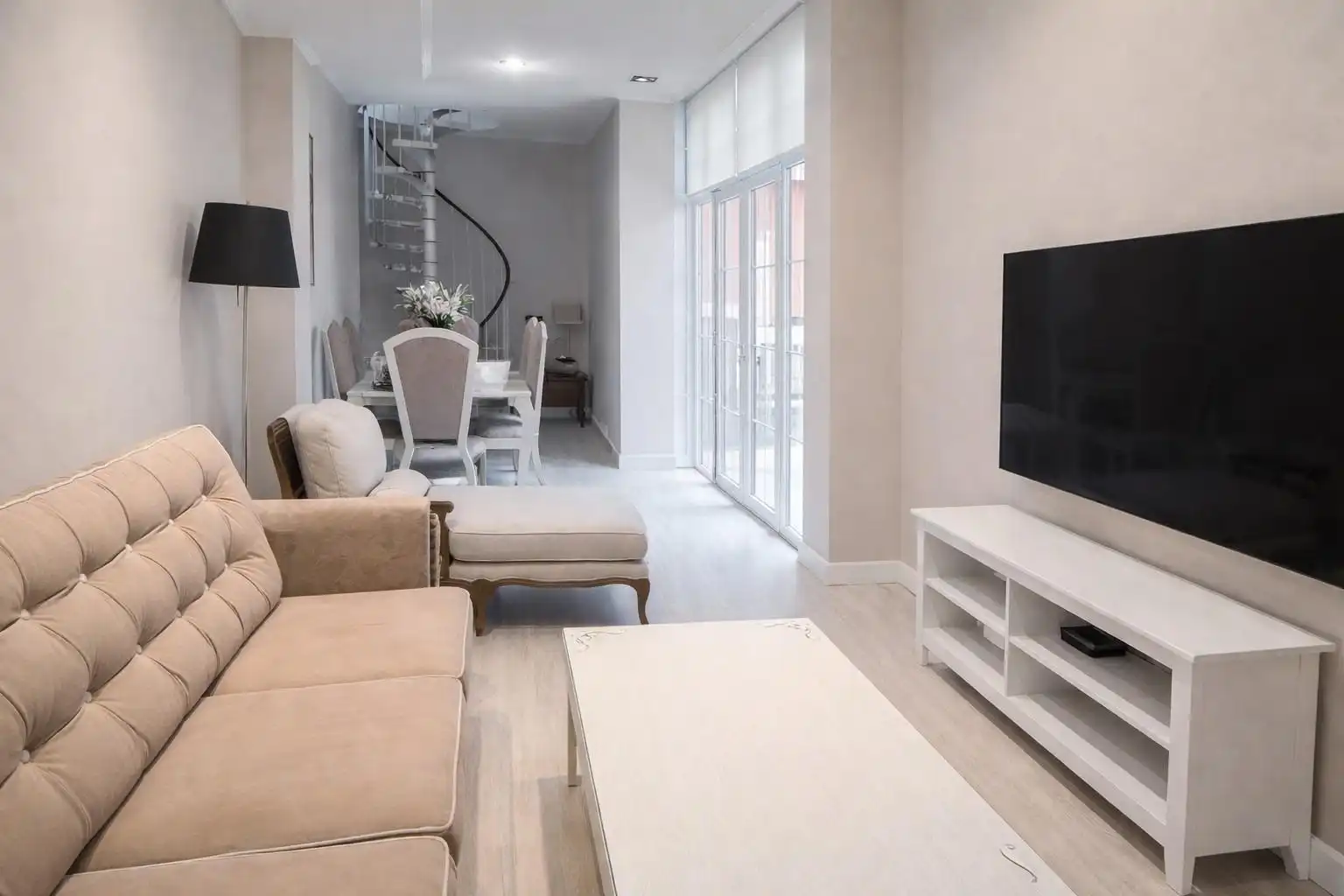 Sala de estar de Piso en venta en León Capital  con Calefacción, Terraza y Trastero