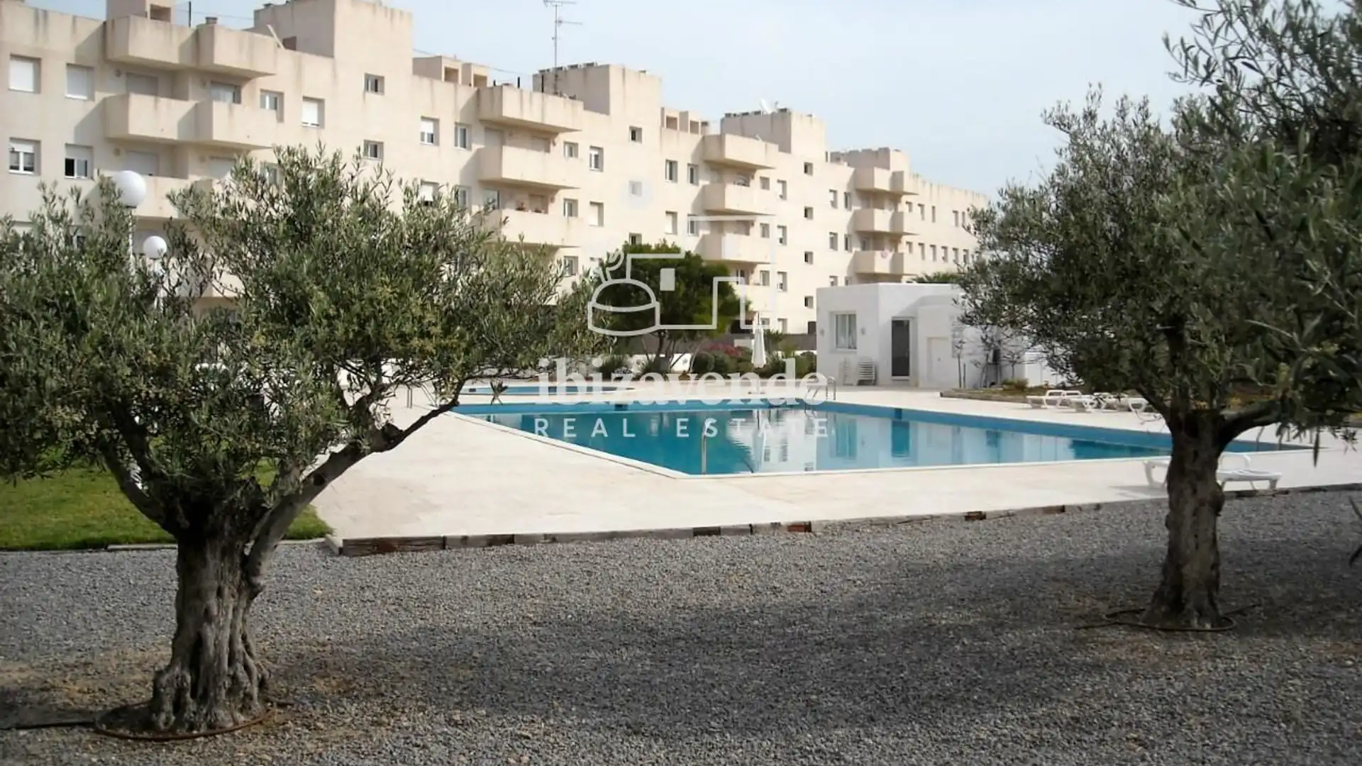 Exterior view of Flat for rent in Sant Josep de sa Talaia  with Air Conditioner, Heating and Private garden