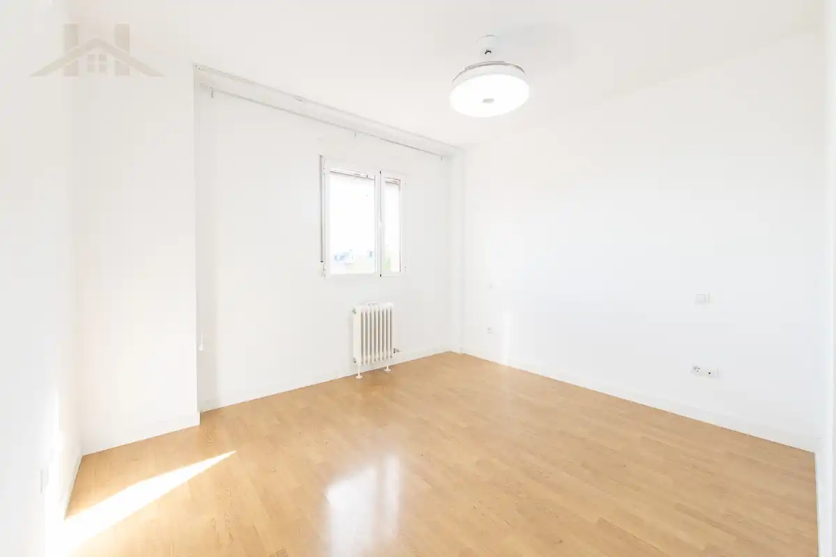 Habitación de Piso en venta en Boadilla del Monte con Aire acondicionado, Calefacción y Trastero