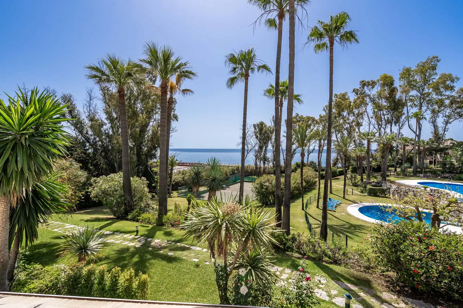 Reihenhaus mit Pool zum Verkauf in PRESIDENTE BEACH 27