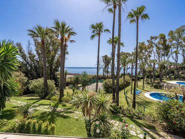 Maison mitoyenne avec piscine à vendre à PRESIDENTE BEACH 27