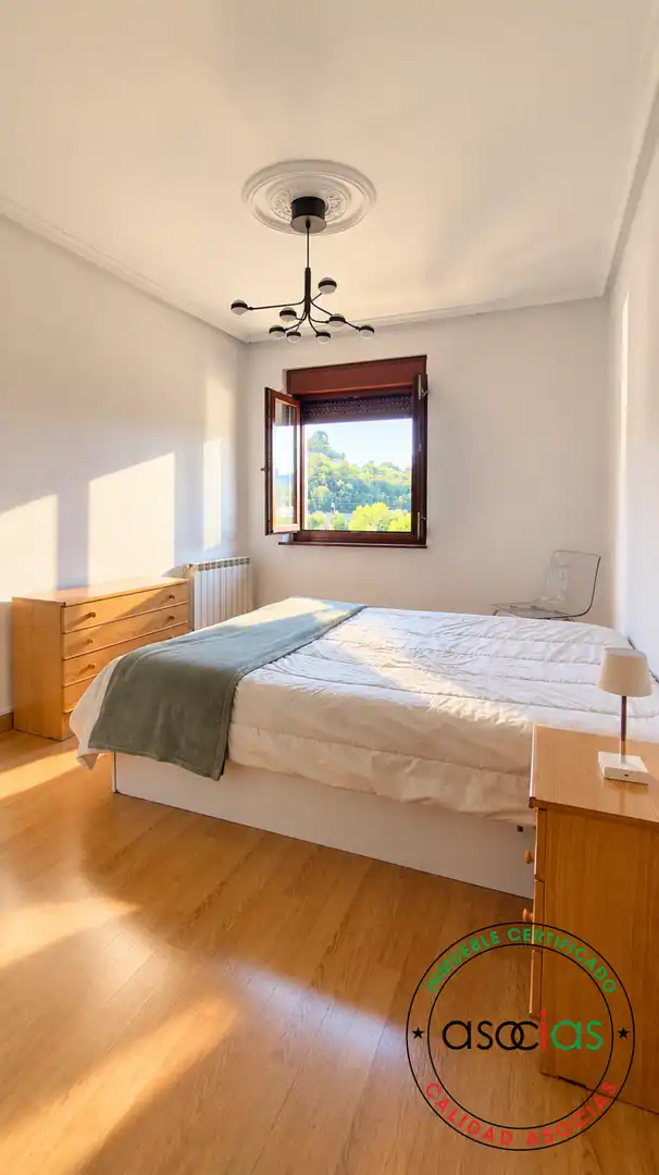 Bedroom of Flat for sale in La Felguera