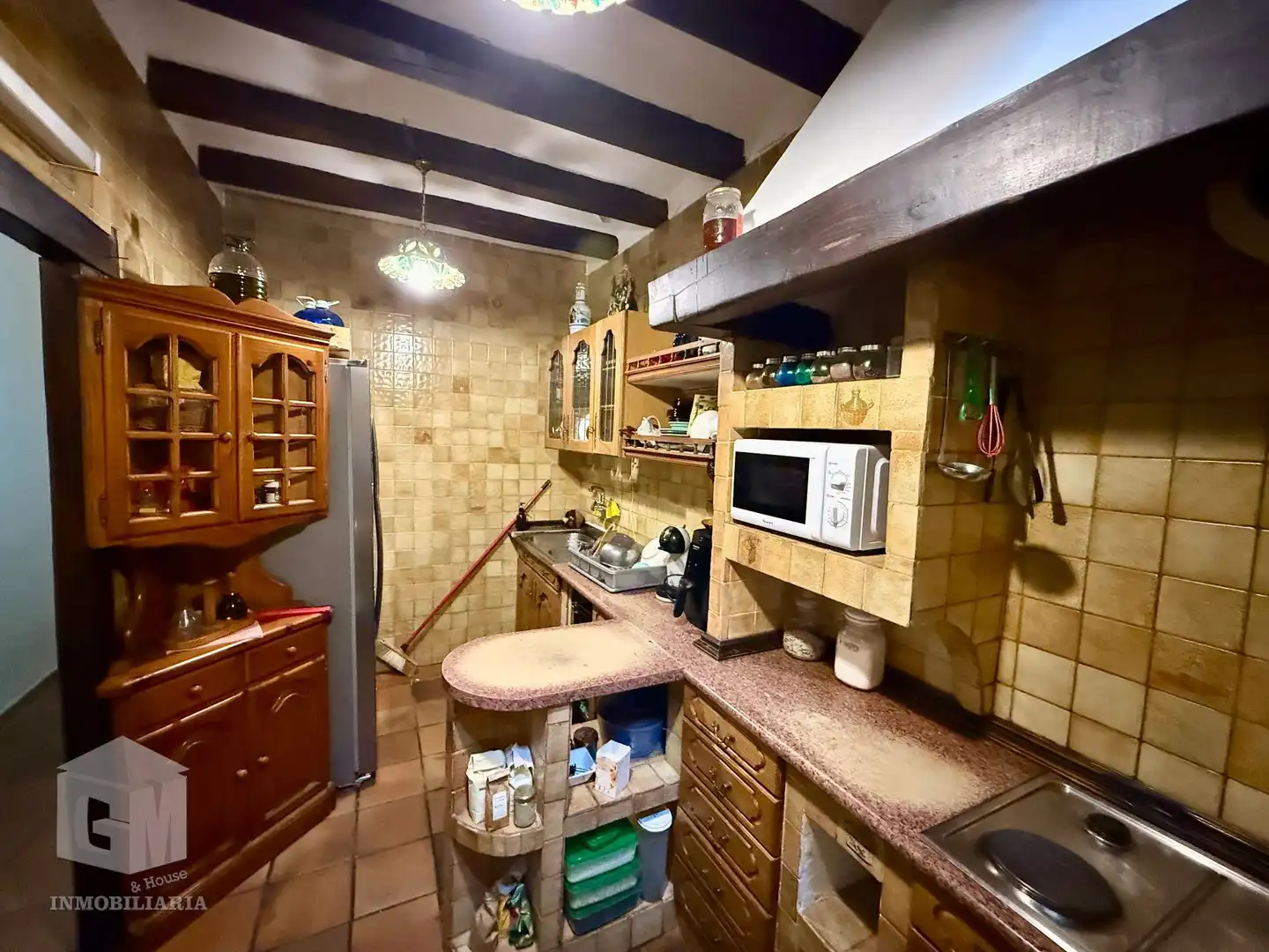 Cuina de Finca rústica en venda en Villa del Prado amb Calefacció, Jardí privat i Traster
