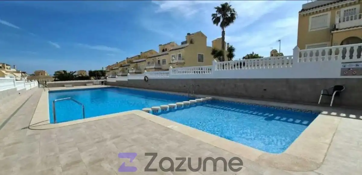 Piscina de Pis de lloguer en Santa Pola amb Aire condicionat, Terrassa i Traster