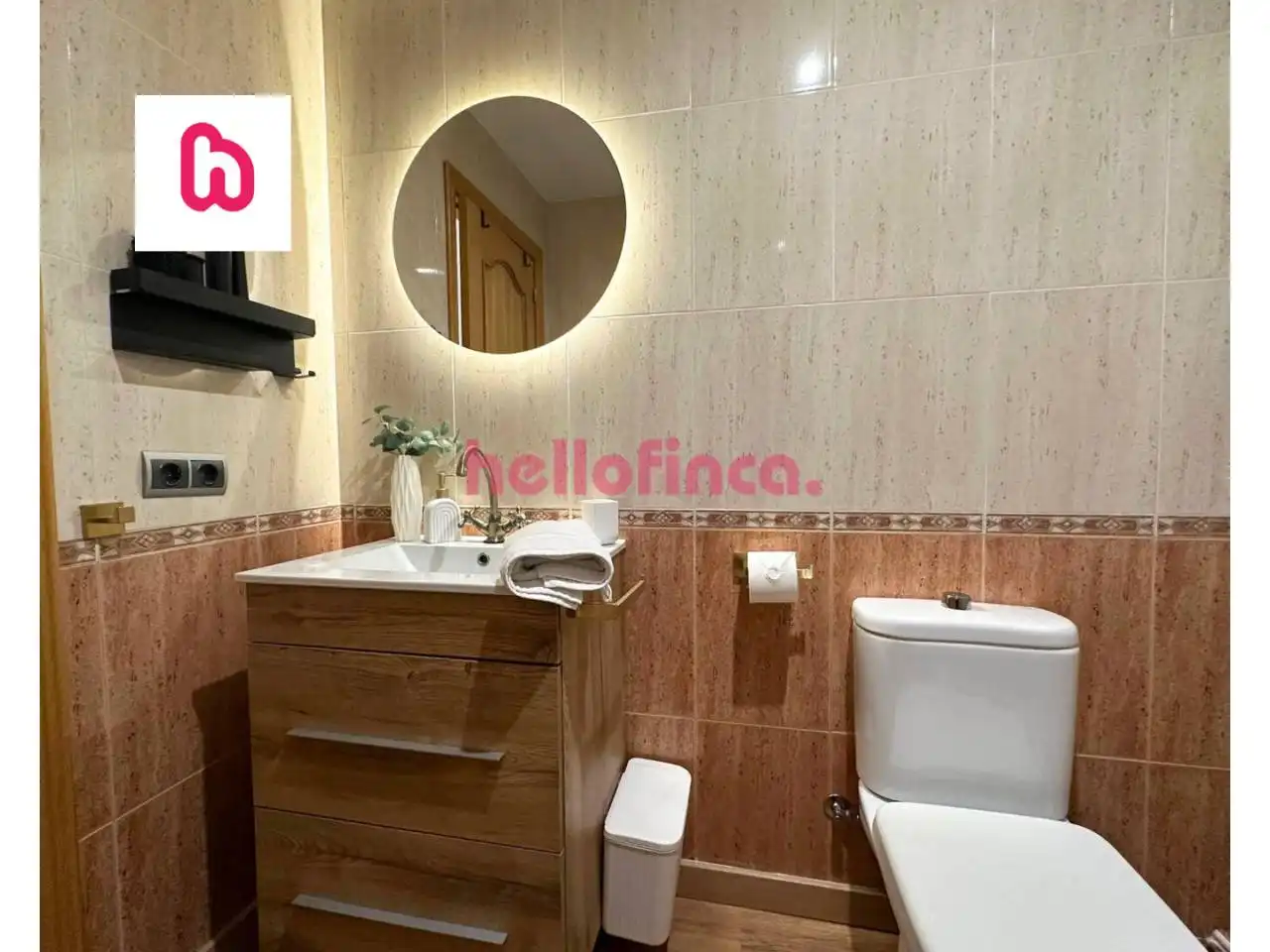 Bathroom of Flat for sale in Sant Celoni  with Air Conditioner, Heating and Parquet flooring