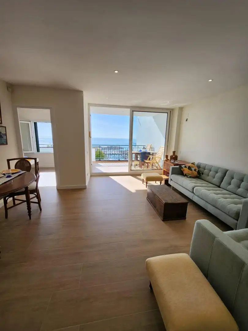 Wohnzimmer von Wohnung zur Miete in Sitges mit Klimaanlage, Privatgarten und Terrasse