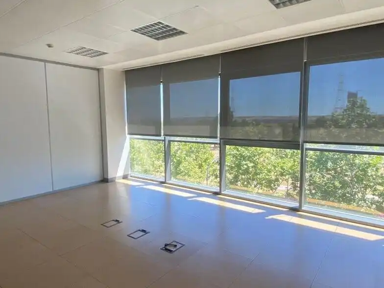 Oficina en venda a Polígono Industrial Sur, imagen 3