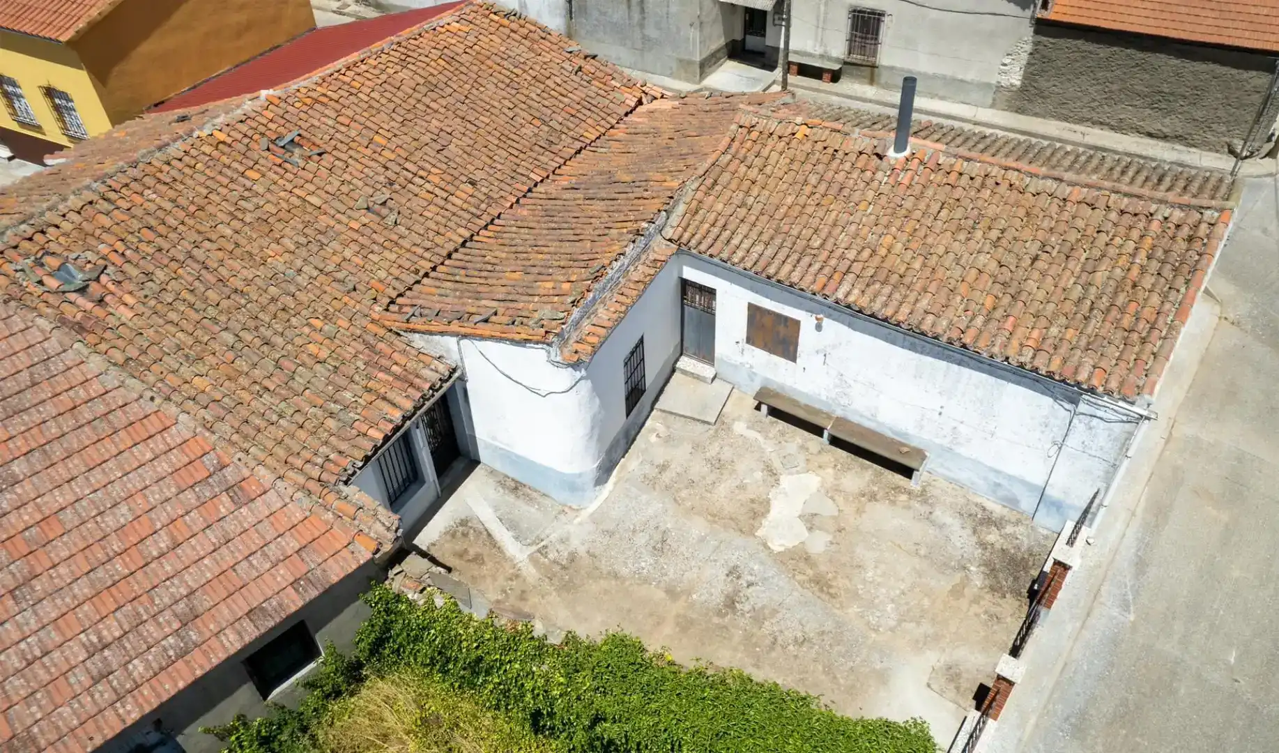 Vista exterior de Pis en venda en Montejo amb Jardí privat i Traster