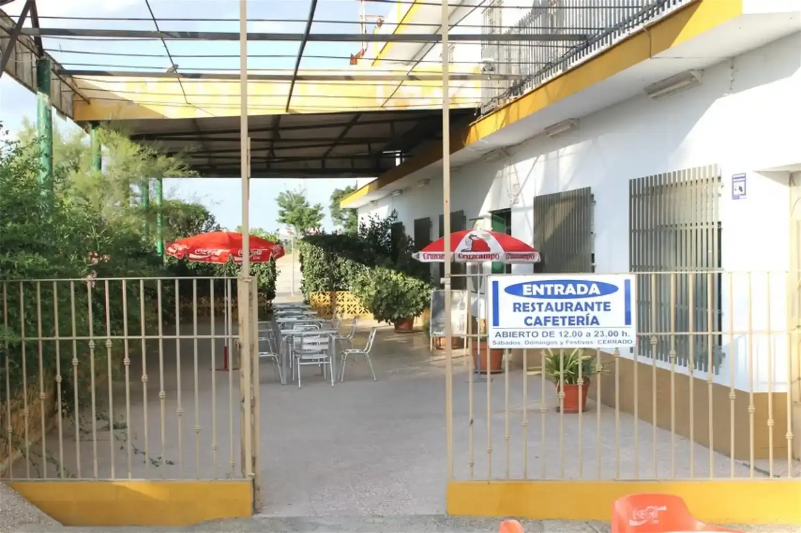 Local en venda en Paradas amb Aire condicionat