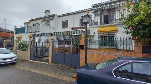 Foto 2 de Casa adosada en venta en Calle Geranio, Cavaleri, Mairena del Aljarafe