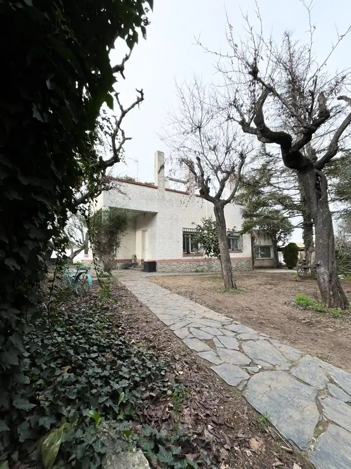 Exterior view of Houses for sale in Montcada i Reixac  with Air Conditioner, Heating and Private garden