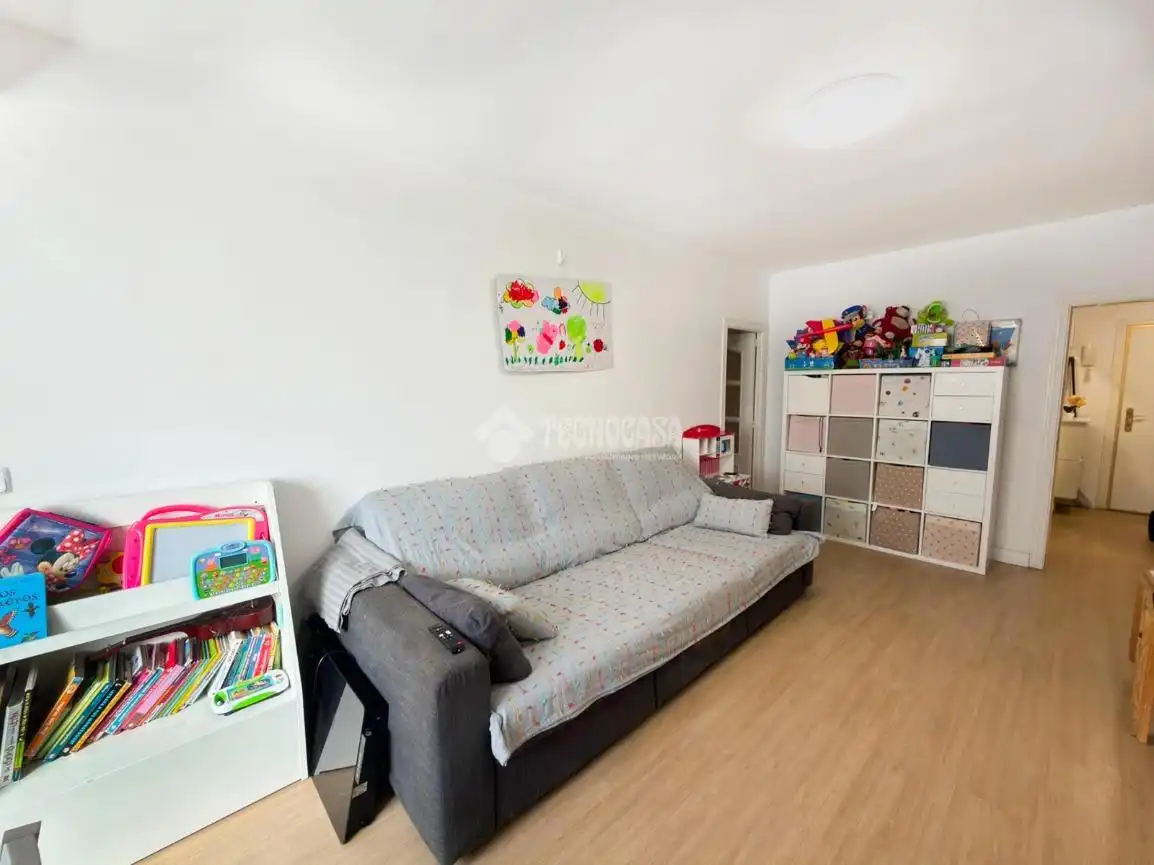 Living room of Flat for sale in Alcalá de Henares
