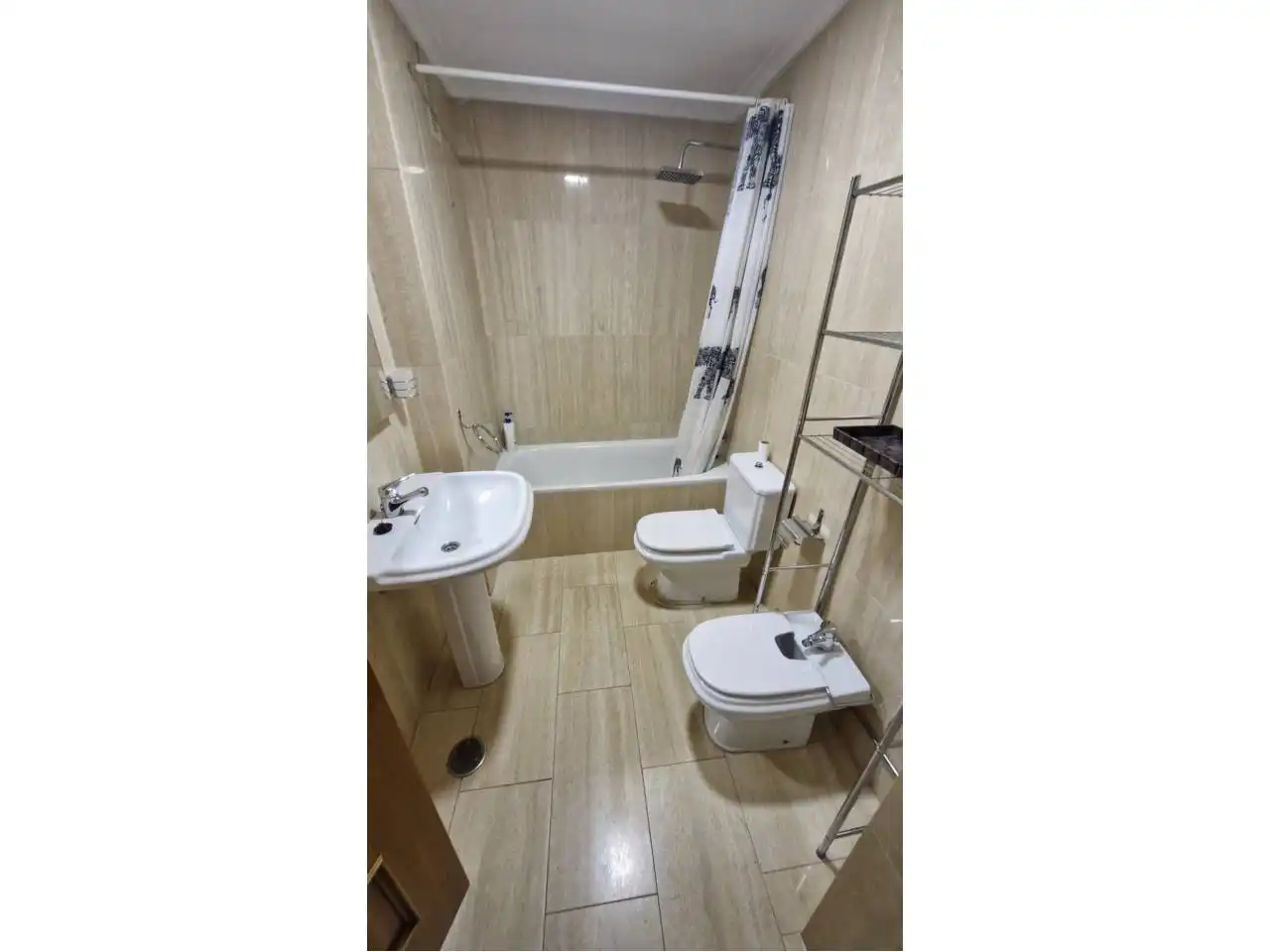 Badezimmer von Wohnung zur Miete in  Logroño mit Heizung, Parkett und Abstellraum