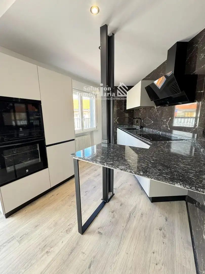 Cocina de Ático en venta en Salamanca con Calefacción y Terraza