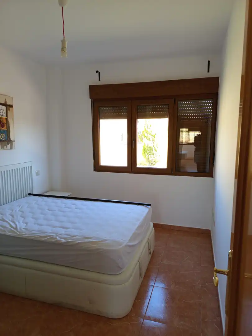 Dormitori de Casa o xalet en venda en Grijota amb Calefacció i Jardí privat