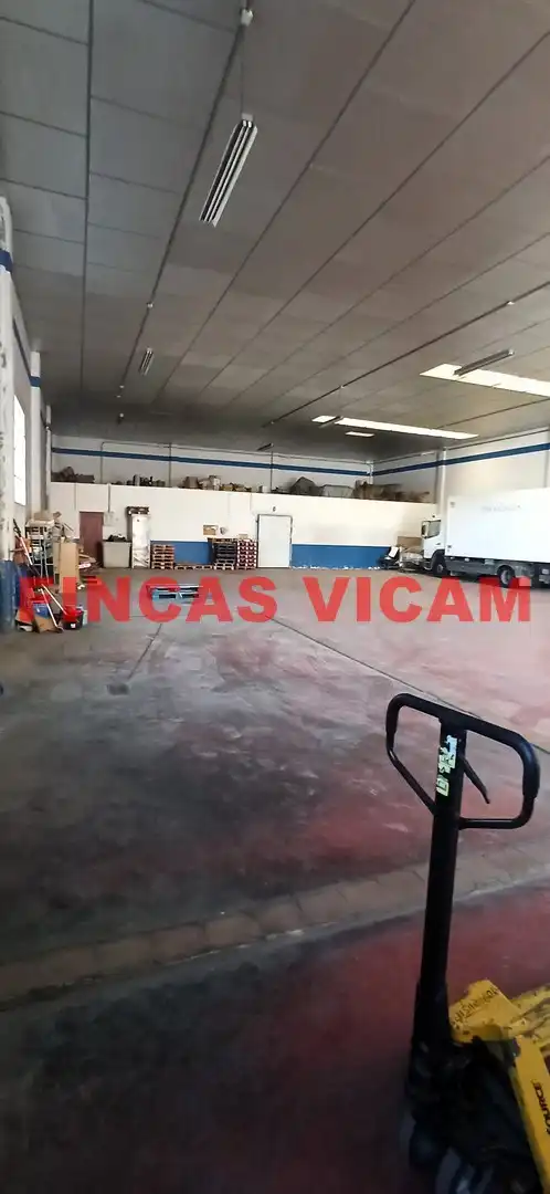 Nave industrial en venta en Huesca con Calefacción y Alarma