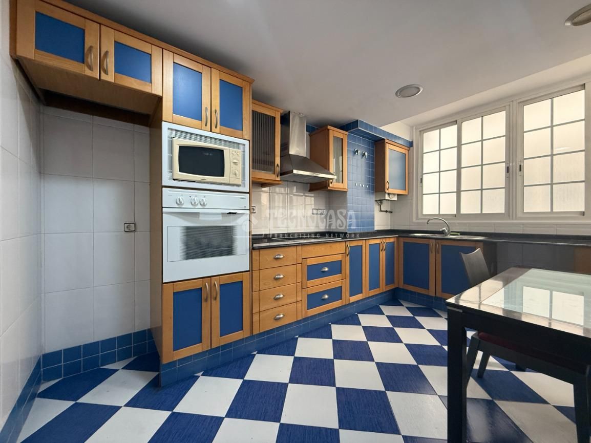 Kitchen of Flat for sale in  Valencia Capital  with Air Conditioner