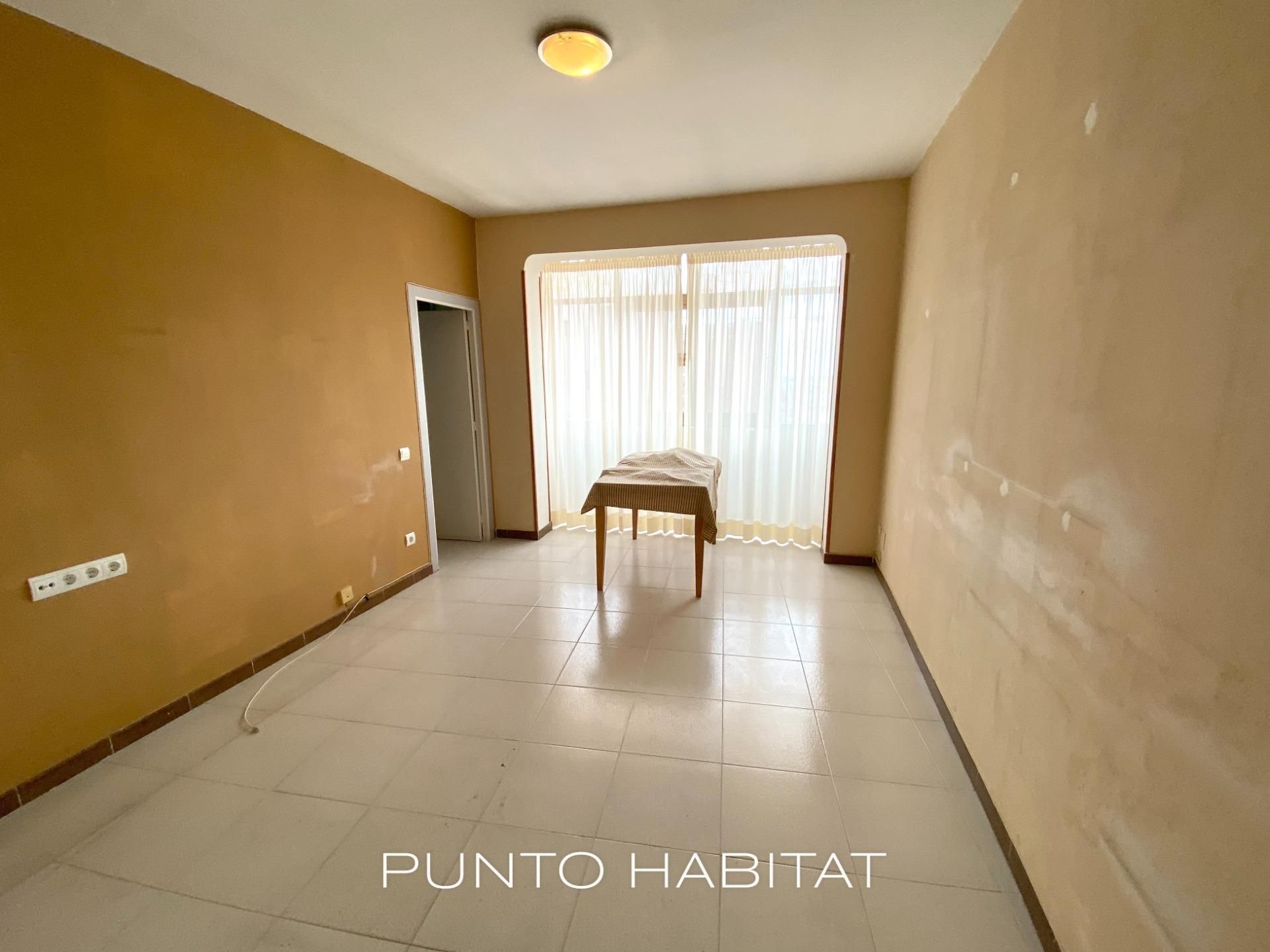 Flat for sale in  Barcelona Capital  with Heating and Balcony