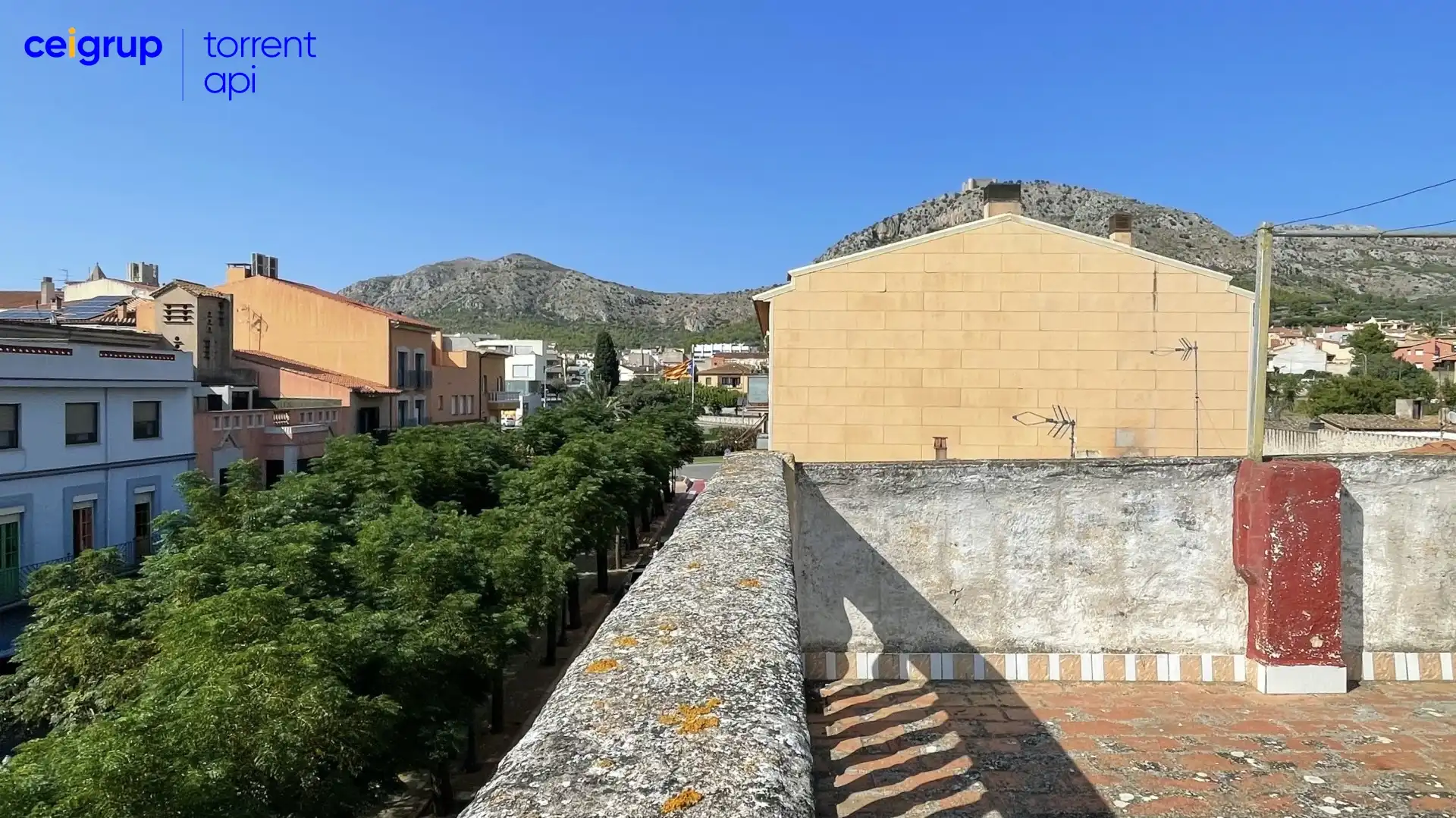 Vista exterior de Casa adosada en venta en Torroella de Montgrí con Terraza, Amueblado y Balcón