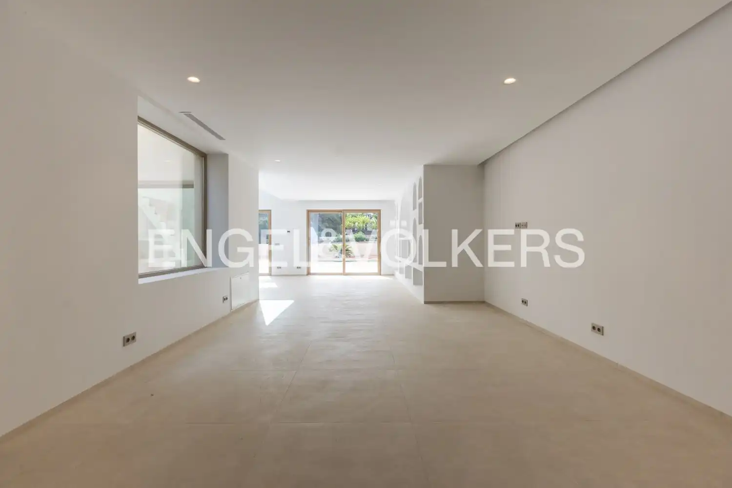Houses for sale in Jávea / Xàbia  with Air Conditioner, Heating and Private garden