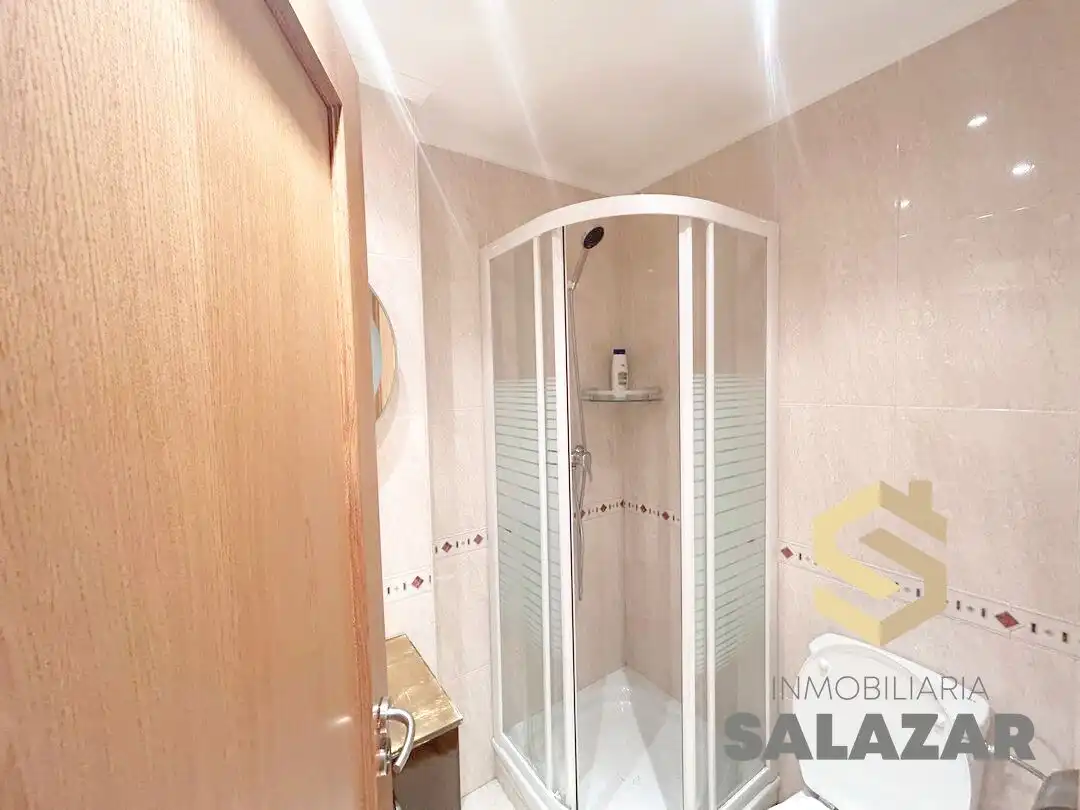 Bathroom of Flat for rent in Etxebarri  with Heating