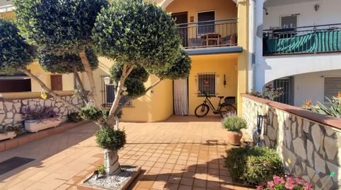 Foto 2 de Casa adosada en venta en Carrer de Vilanera, 68, Eixample Residencial, L'Escala