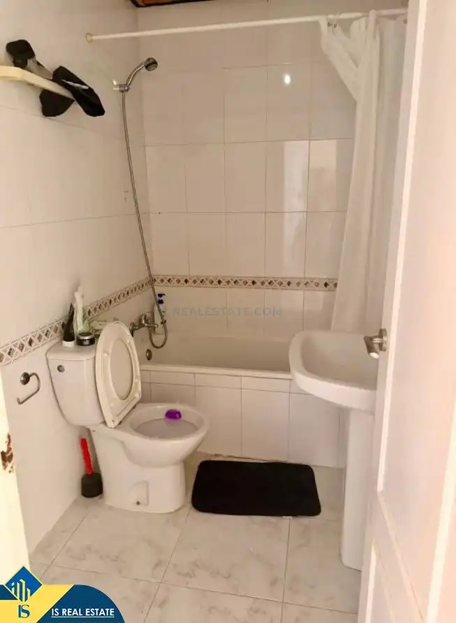 Bany de Apartament en venda en Torrevieja amb Calefacció, Terrassa i Moblat