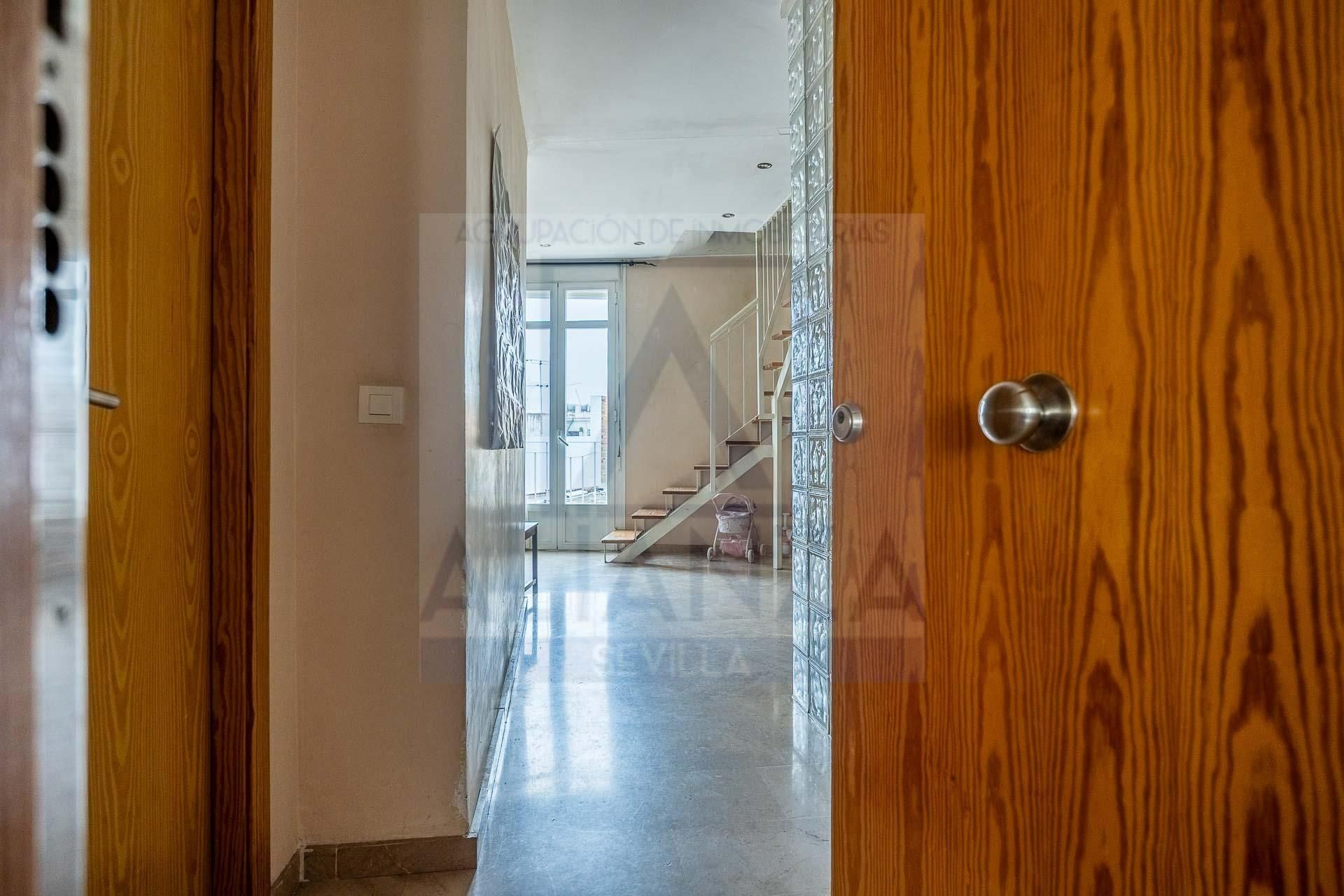 Dúplex en venda en La Algaba amb Aire condicionat, Parquet i Terrassa
