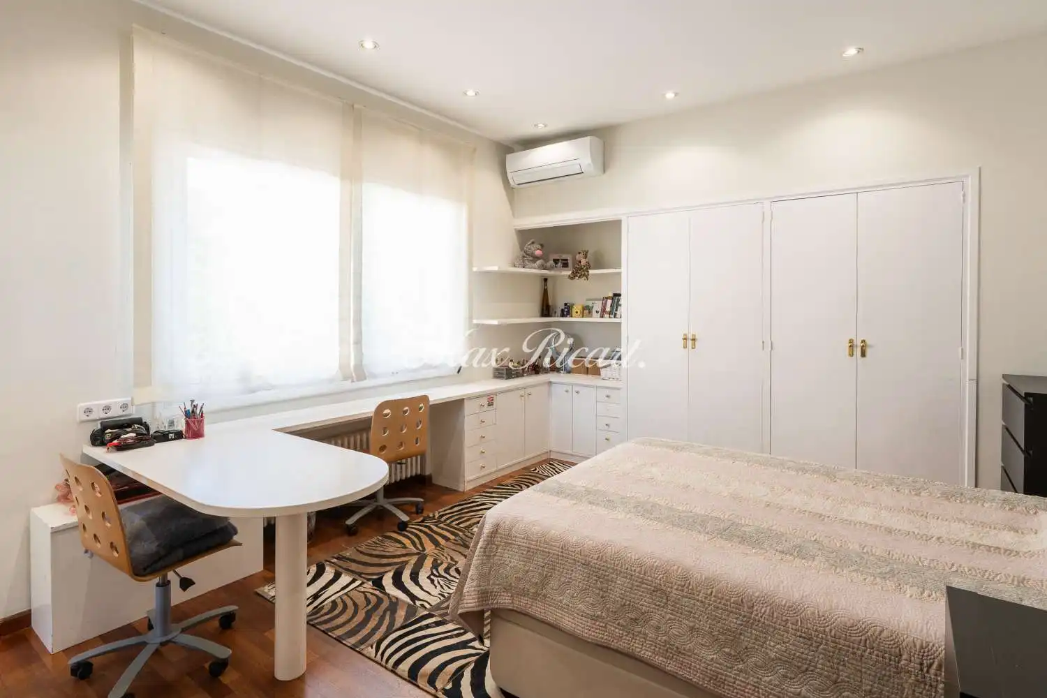 Bedroom of Houses for rent in Barcelona  with Air Conditioner, Heating and Terrace