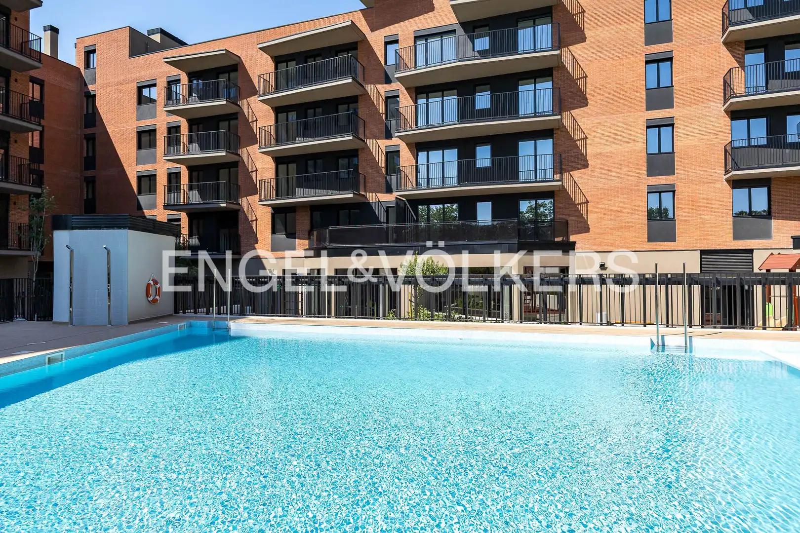 Piscina de Pis de lloguer en Barcelona amb Calefacció i Parquet