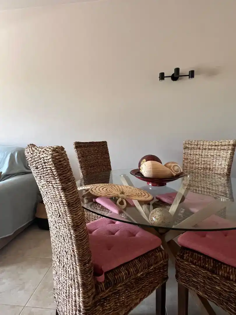 Menjador de Apartament de lloguer en Vera amb Aire condicionat, Jardí privat i Piscina