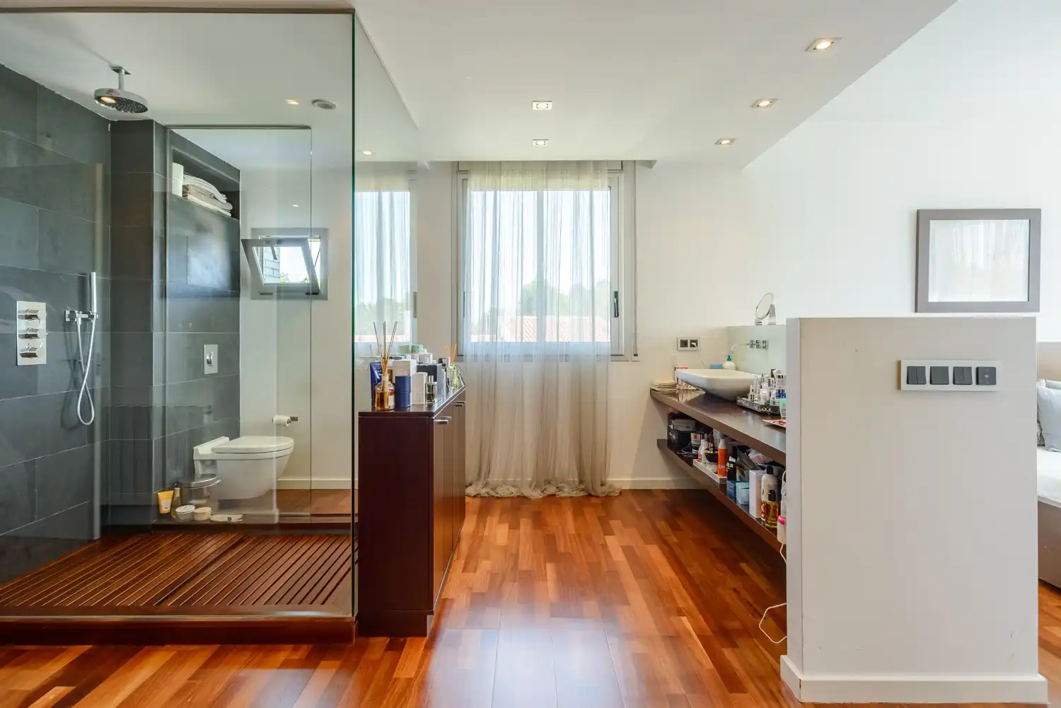 Bathroom of Houses for sale in Girona  with Air Conditioner, Heating and Storage room