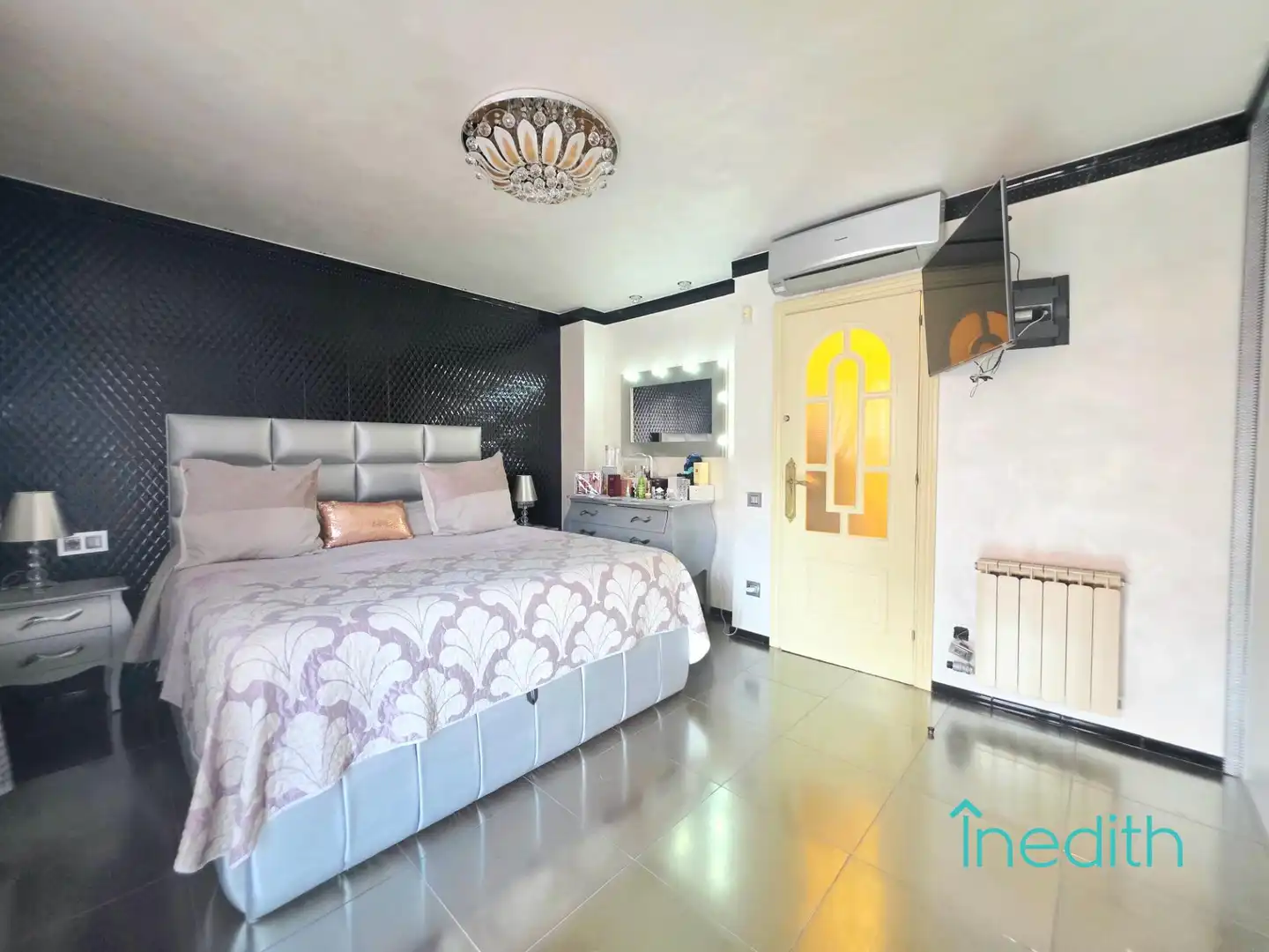 Schlafzimmer von Einfamilien-Reihenhaus zum Verkauf in Viladecans mit Klimaanlage, Heizung und Terrasse