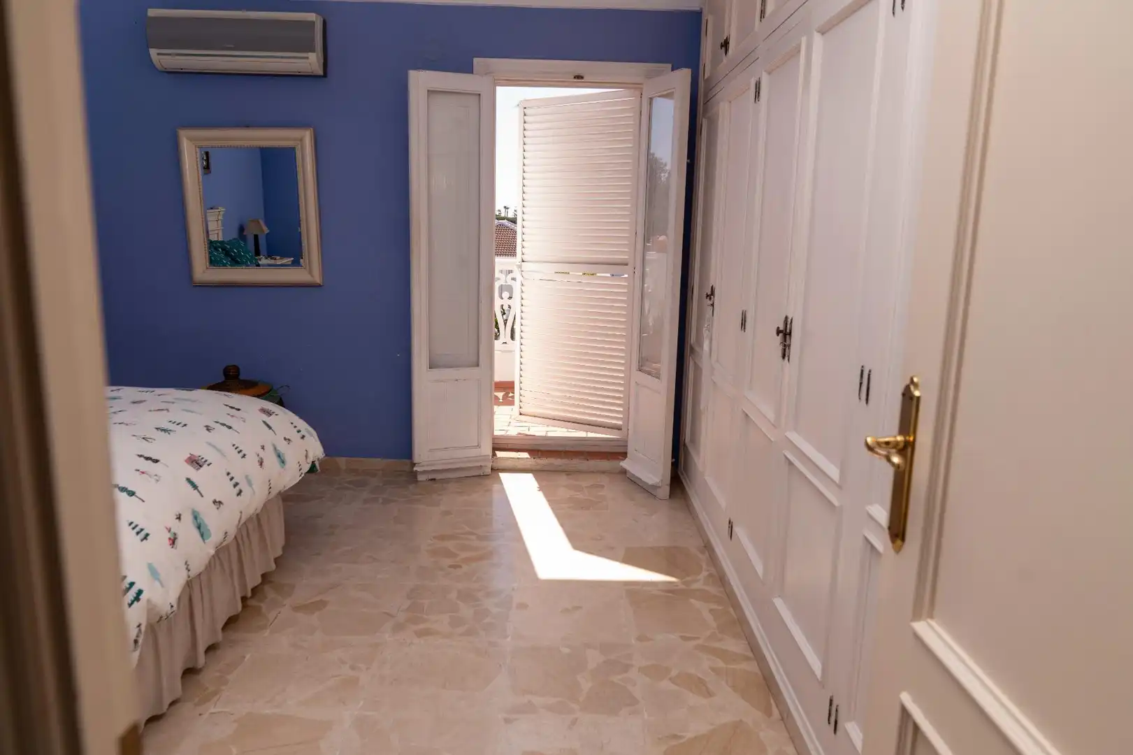Habitación de Casa adosada en venta en Almonte con Terraza, Trastero y Balcón